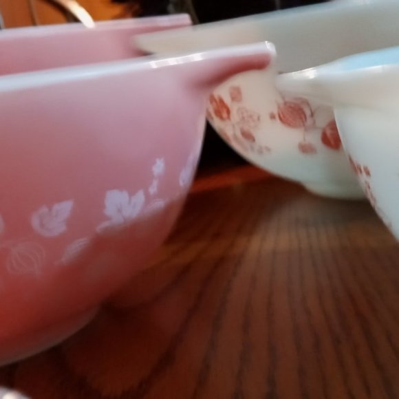 VINTAGE PYREX PINK GOOSEBERRY Mixing Bowl Set of 4. FREE SHIPPING!! - Picture 6 of 12